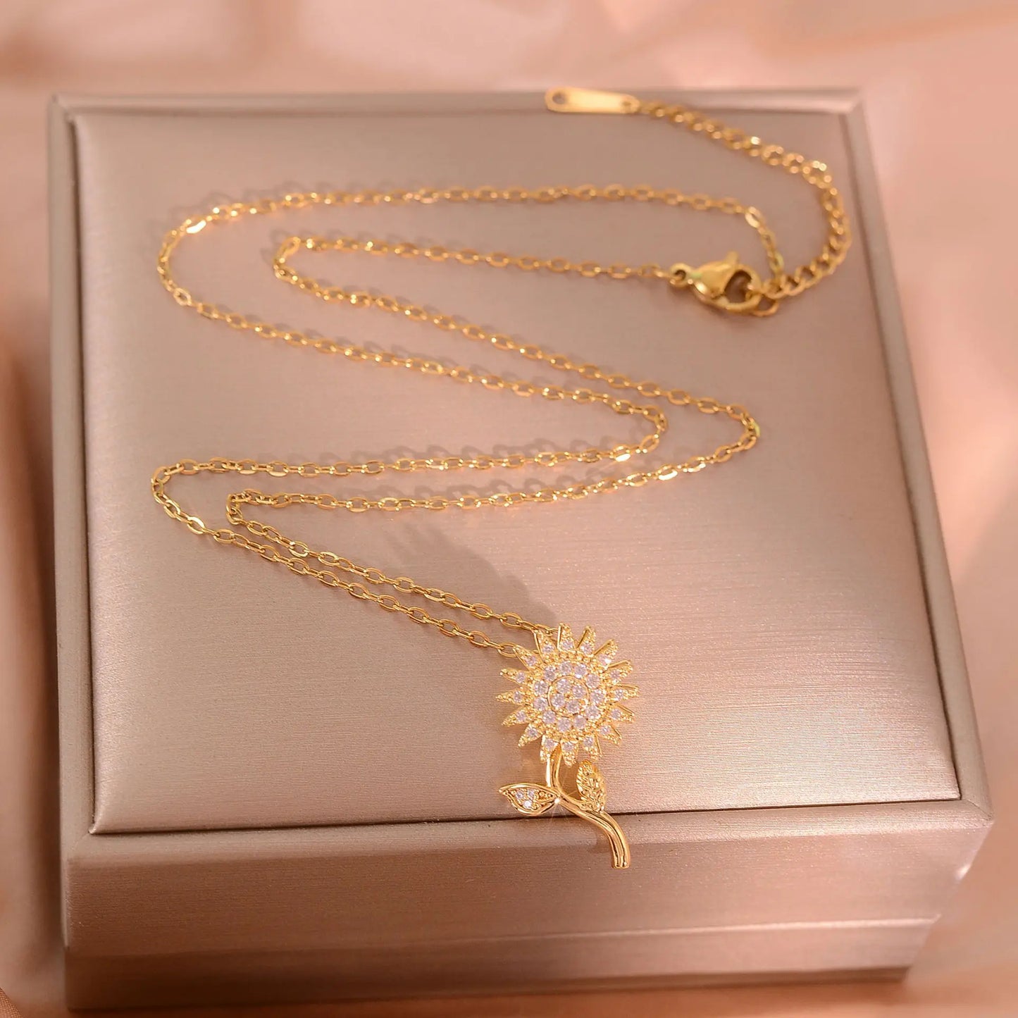 Collana Girasole in Movimento