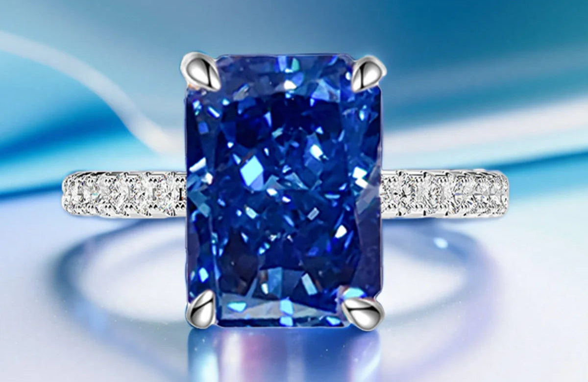 Anello “Crystal Shine” in Argento S925 – Taglio Ghiaccio Premium