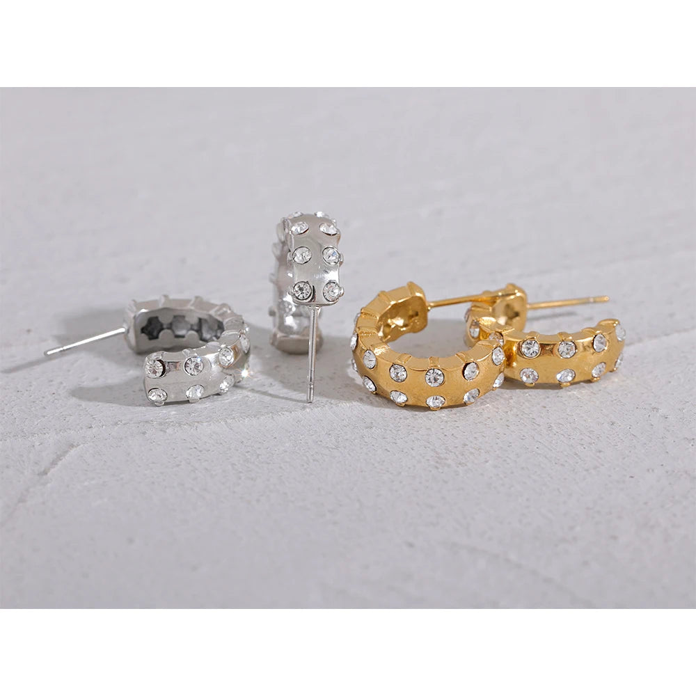 Orecchini Huggie con Zirconi in Acciaio Inossidabile – Oro o Argento