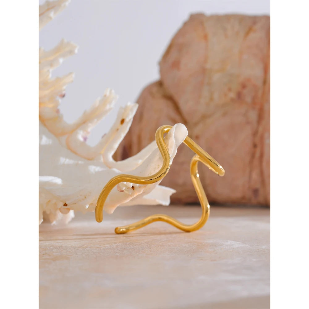 Bracciale Onda Dorata – Armonia e Movimento