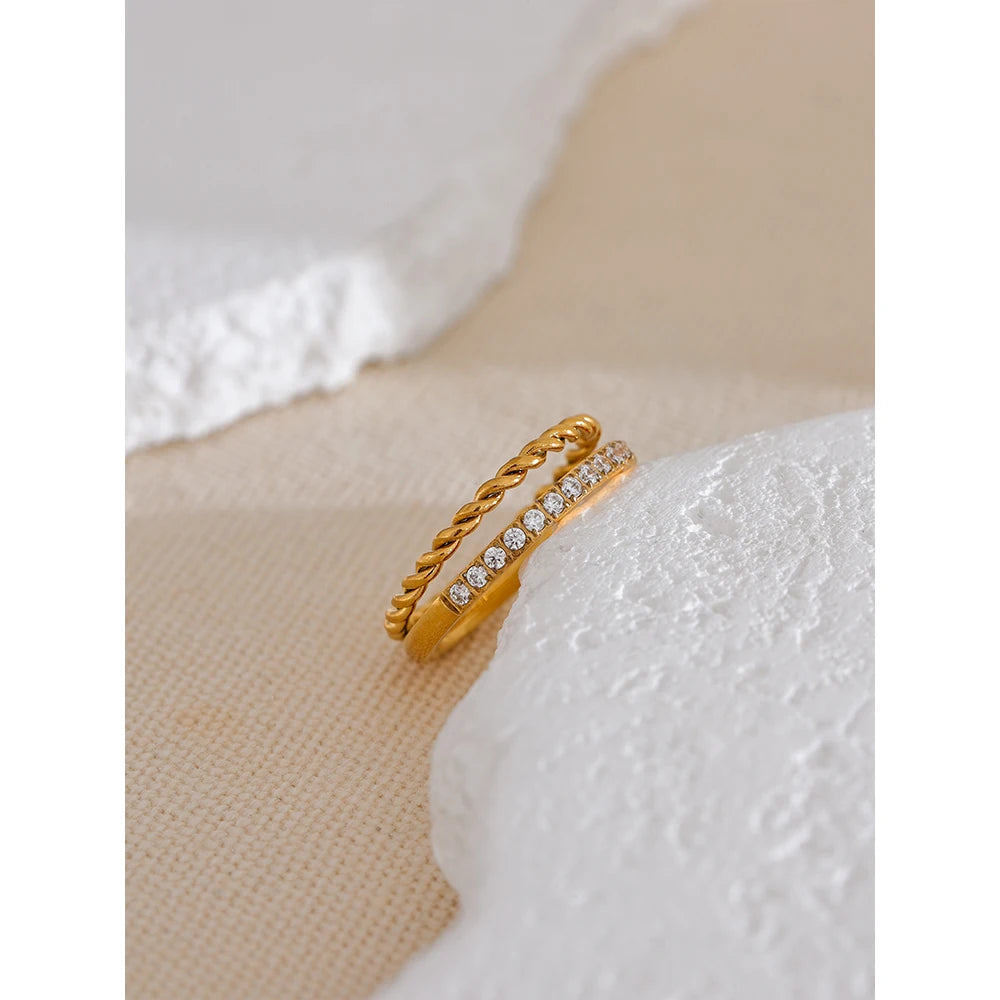 Anello Doppio Intreccio – Luce senza fine