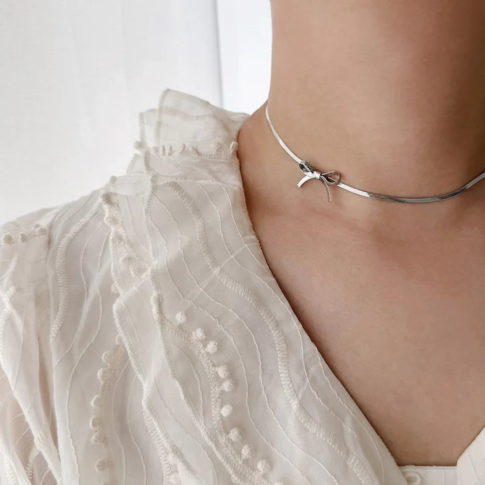 Collana Fiocco Dorato – Minimal Chic
