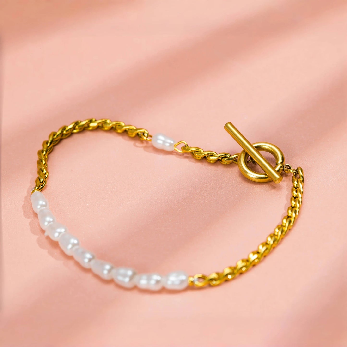 “Riflessi Bianchi” – Bracciale di Luce
