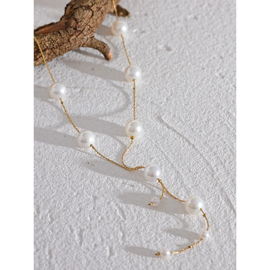 Collana “Pearl Whisper” – Eleganza Leggera e Raffinata