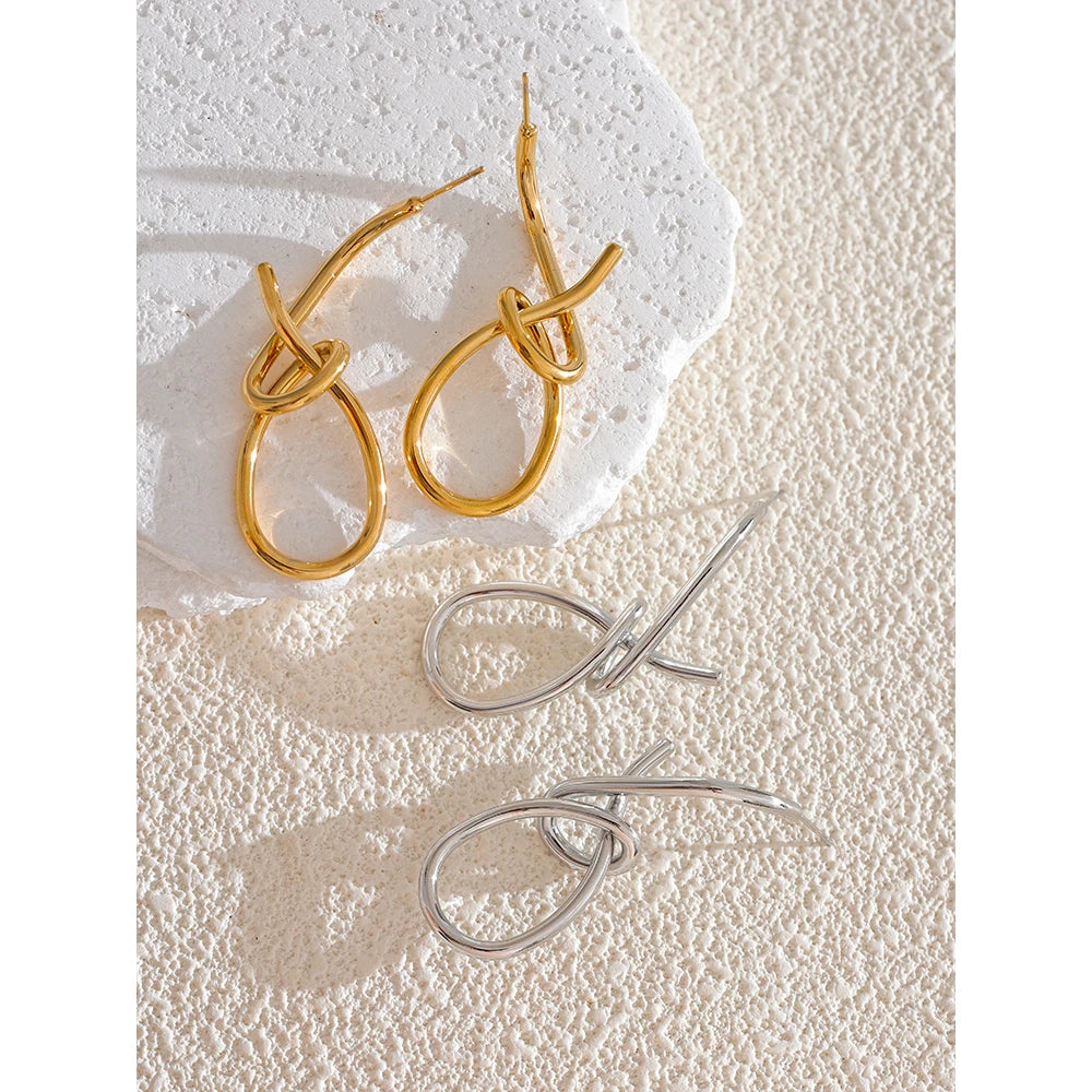 Orecchini Nodo d’Aria – Eleganza Intrecciata