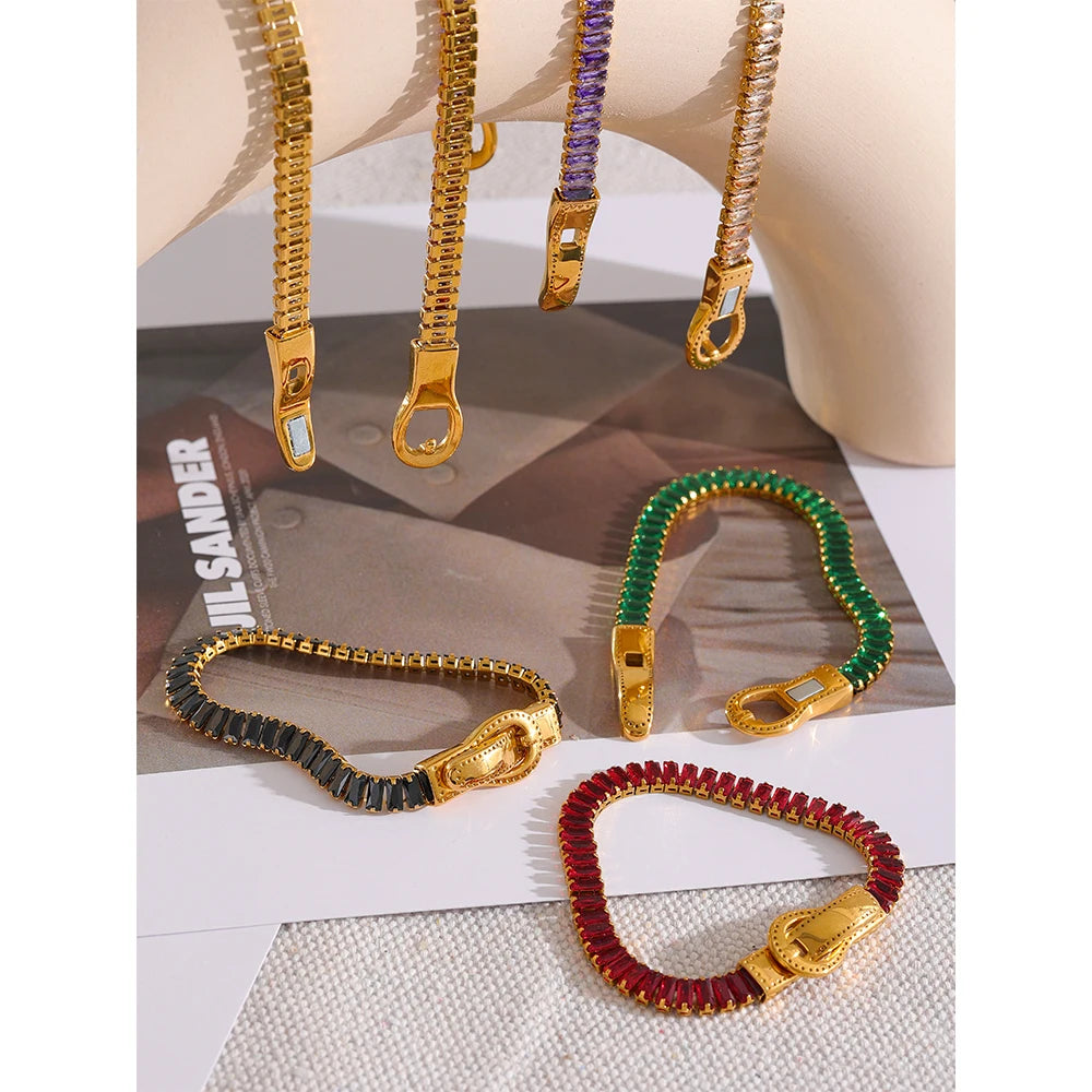 Bracciale con Fibbia Gioiello – Acciaio Inossidabile Placcato Oro 18K con Zirconi Colorati | Design Unico