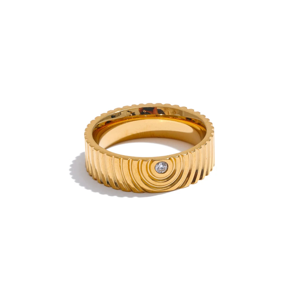 Anello Texture Ondulata con Zircone – Acciaio Inossidabile Oro o Argento