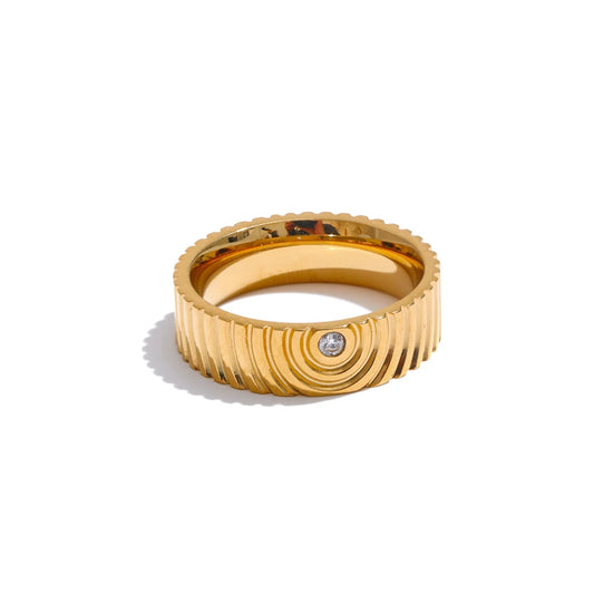 Anello Texture Ondulata con Zircone – Acciaio Inossidabile Oro o Argento