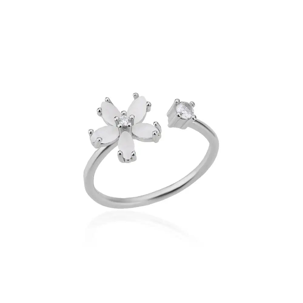 Anello Fiori d’Opale – Luci e Petali