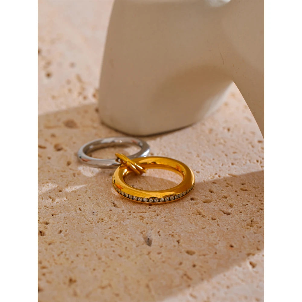 Anello Doppio Cerchio – Eleganza Intrecciata