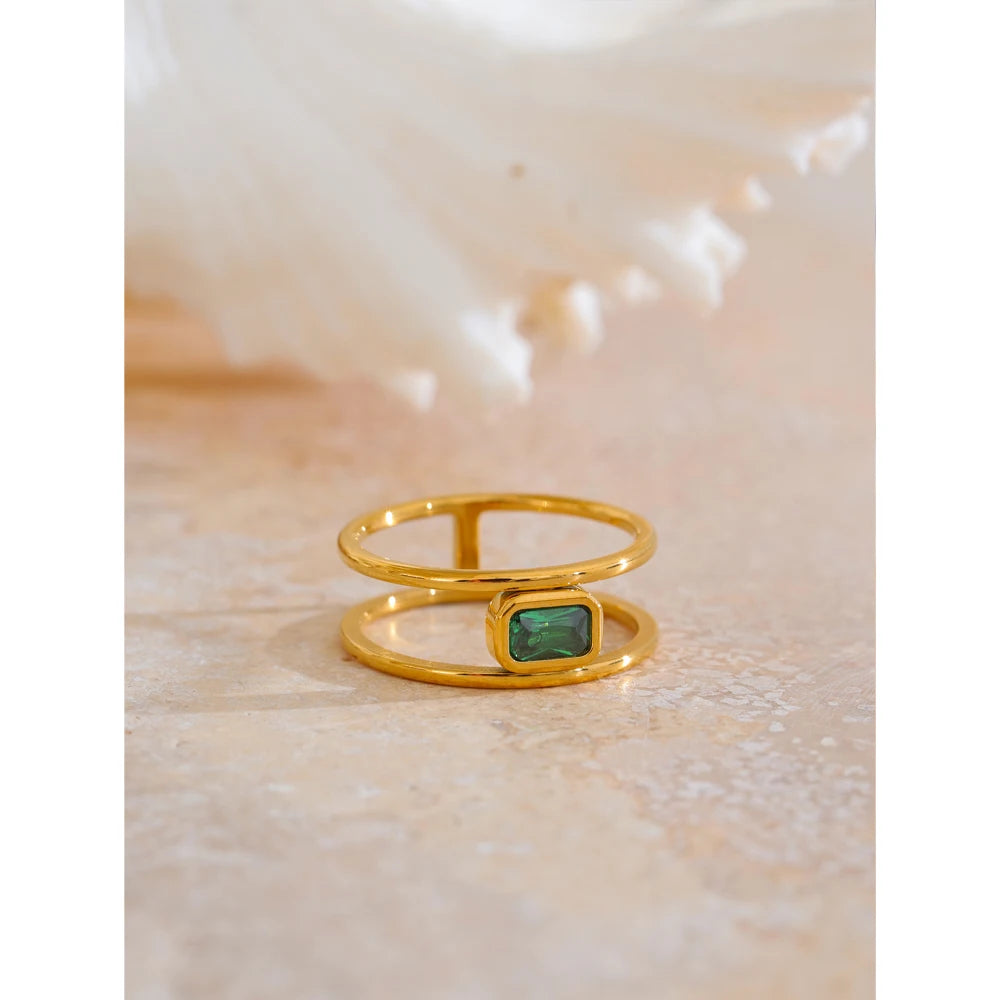 Anello Emerald Line – Raffinatezza Geometrica