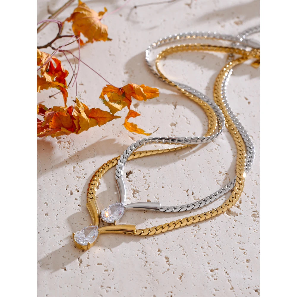 Collana con Pendente a Goccia – Acciaio Inossidabile Placcato Oro 18K o Platino | Zircone Cubico