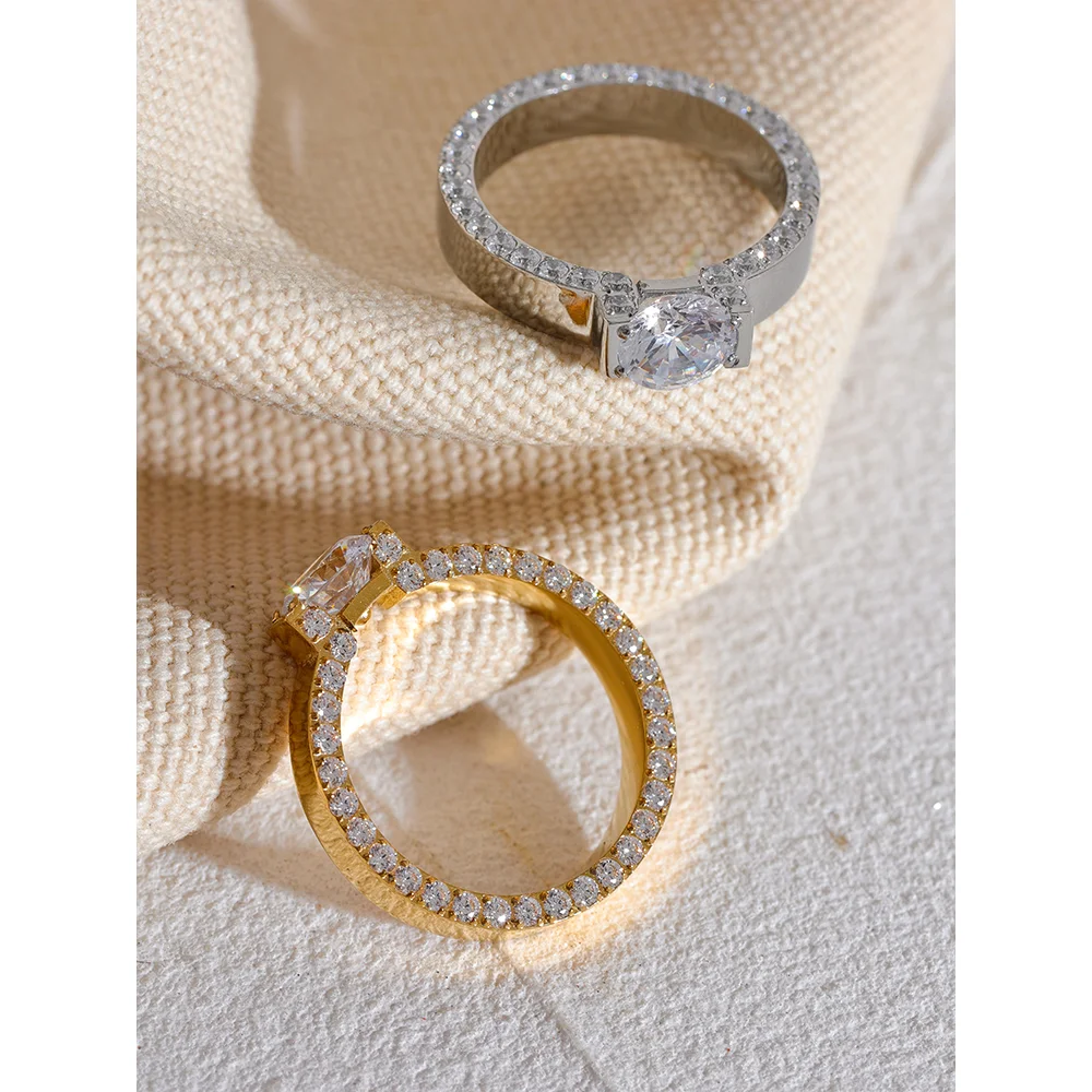 Anello Elegante con Zircone – Acciaio Inossidabile Oro o Acciaio
