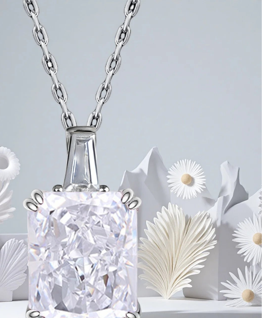 Collana “Blue Radiance” – Taglio Ghiaccio