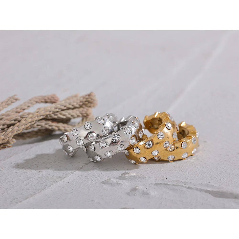 Orecchini Huggie con Zirconi in Acciaio Inossidabile – Oro o Argento