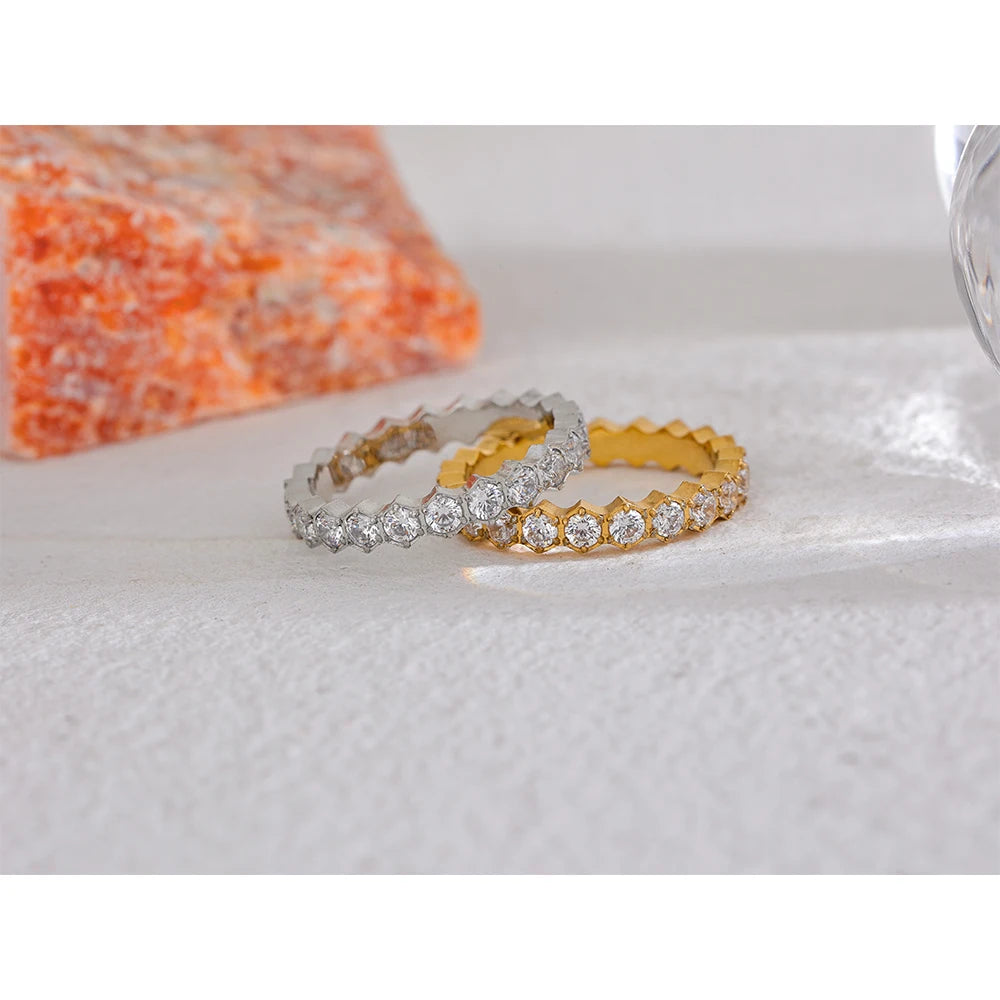 Anello Eternity con Zirconi – Acciaio Inossidabile Oro & Argento