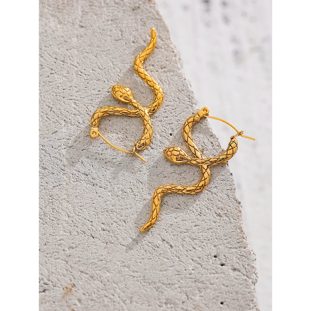 Orecchini a Cerchio con Serpente Oro – Acciaio Inossidabile Impermeabile