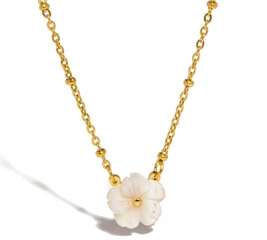 Set “Margherite di Luce” – Collana e Orecchini floreali bianchi