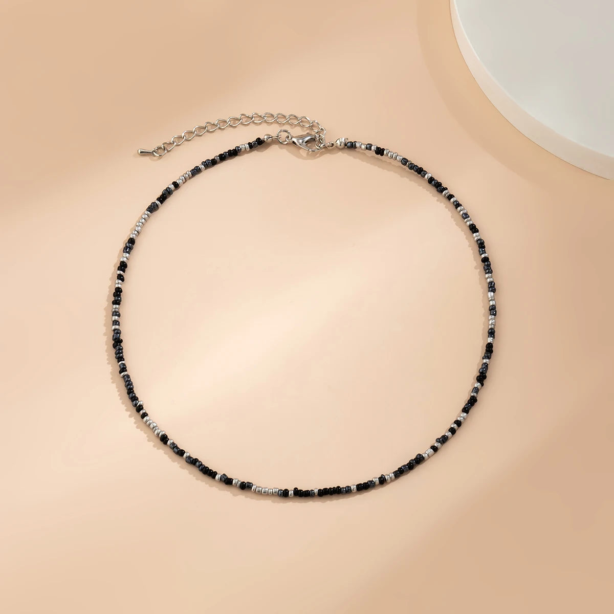 Collana girocollo boho con perline multicolori – Fatto a mano