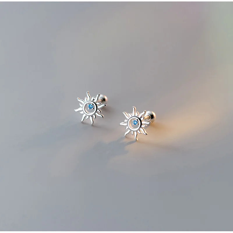 "Sole Blu – Mini Orecchini a Bottone in Argento e Zirconi"