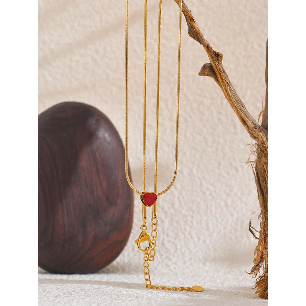 Collana Cuore Rosso Smaltato – Acciaio Inossidabile  | Gioiello Romantico e Chic
