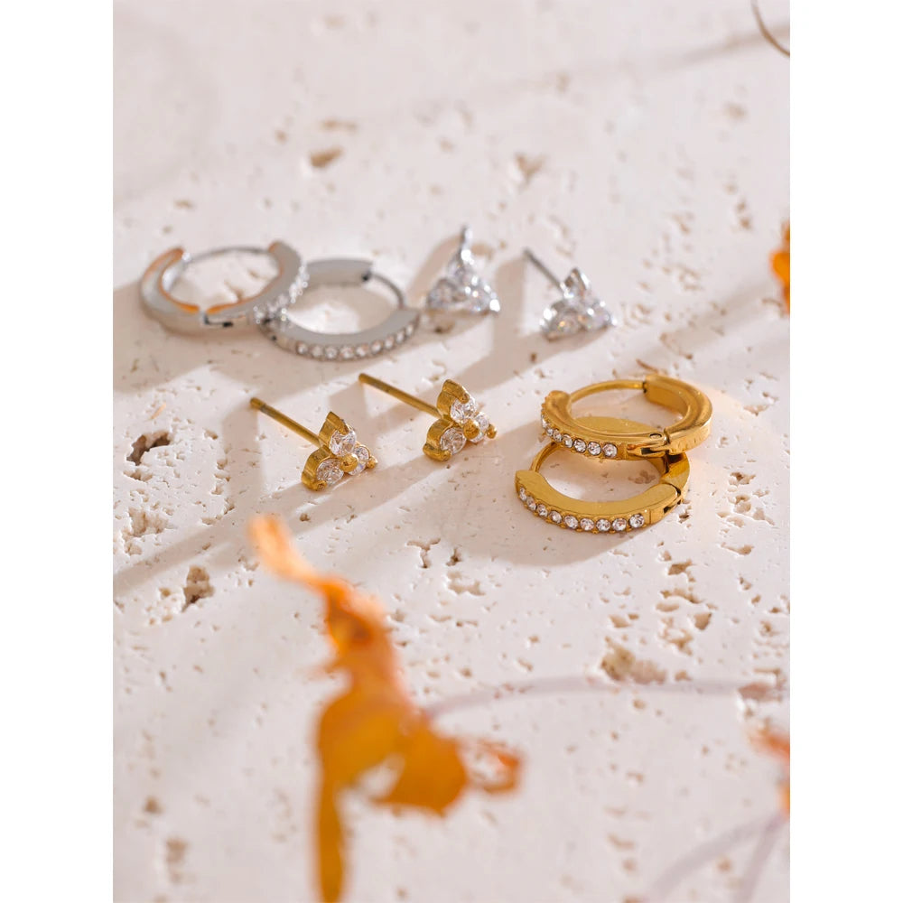 Set Orecchini “Luce d’Eleganza” – 2 paia con zirconi in acciaio placcato oro e platino