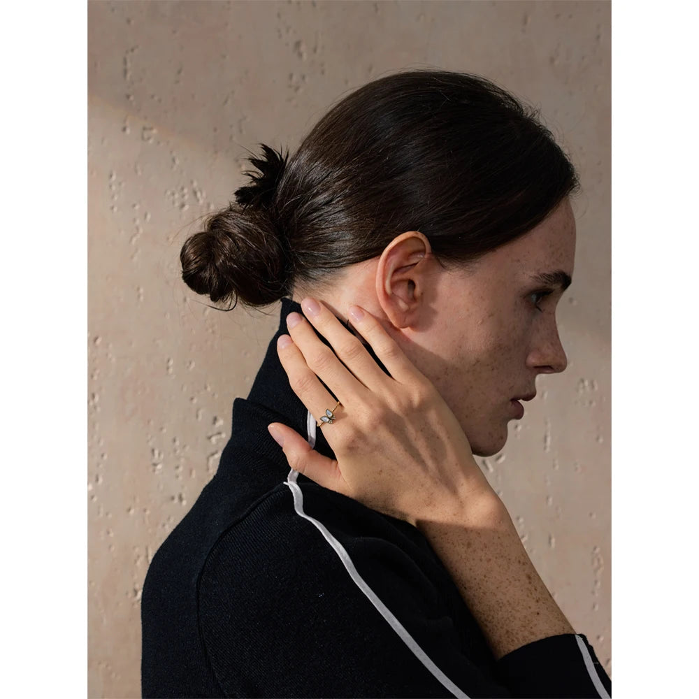 Anello Farfalla di Perla – Eleganza Naturale in Acciaio Oro