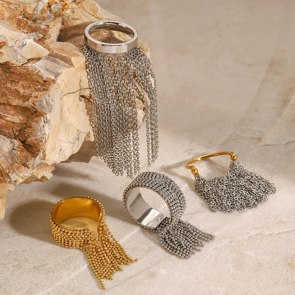 Anello Catena con Nappa in Acciaio Inossidabile