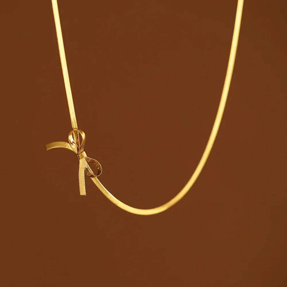 Collana Fiocco Dorato – Minimal Chic