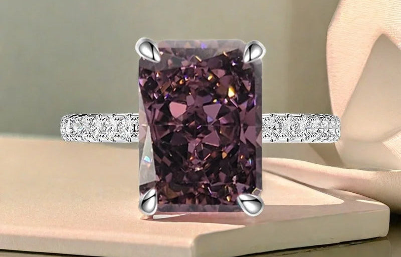 Anello “Crystal Shine” in Argento S925 – Taglio Ghiaccio Premium