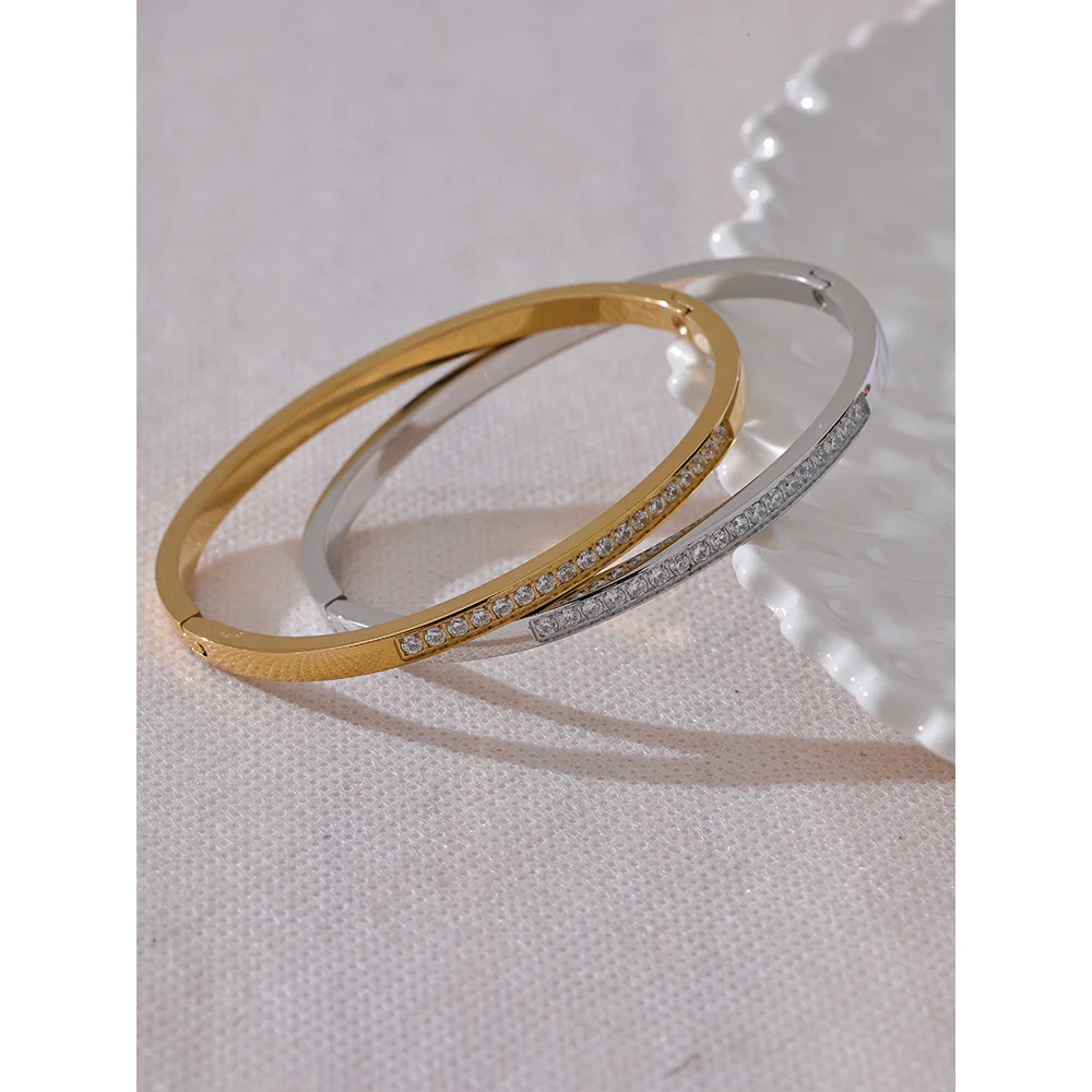 Bracciale Rigido con Zirconi – Acciaio Inossidabile Placcato Oro 18K o Platino | Eleganza Quotidiana