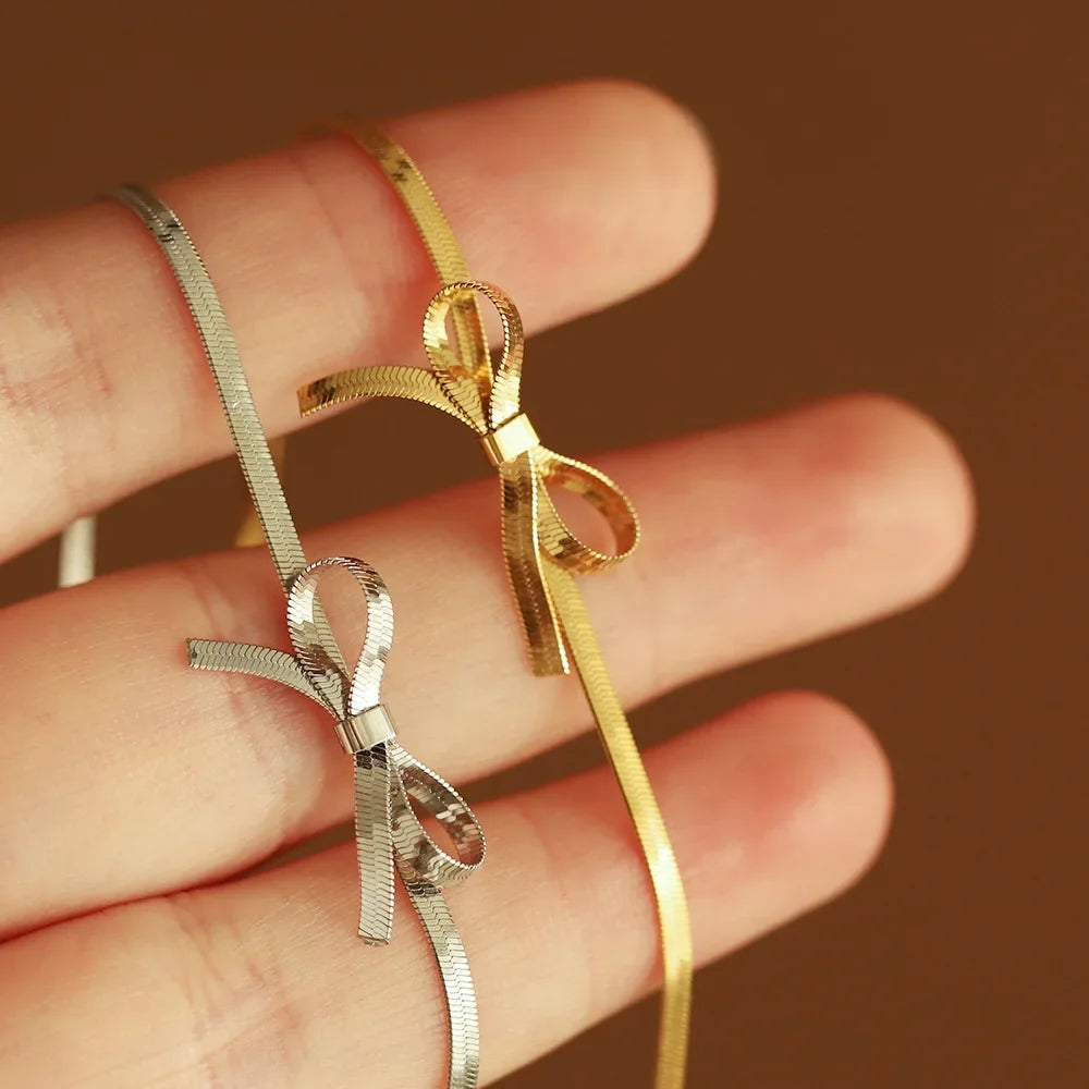Collana Fiocco Dorato – Minimal Chic