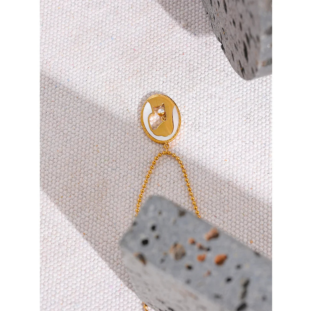 Collana Ritratto Dorato – Grazia e Luce