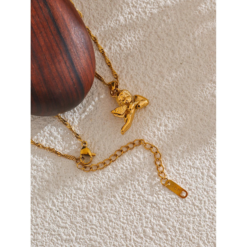 Collana Angelo dell’Amore – Acciaio Inossidabile Placcato Oro 18K
