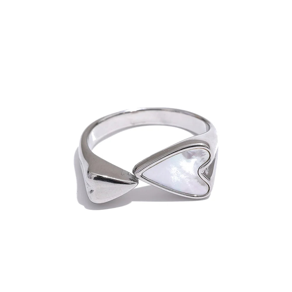 Anello Cuore Dual – Contrasti d’Eleganza