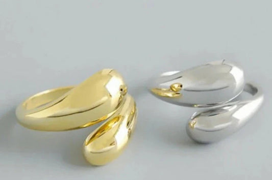 Anello “Liquid Drop” – Goccia Elegante