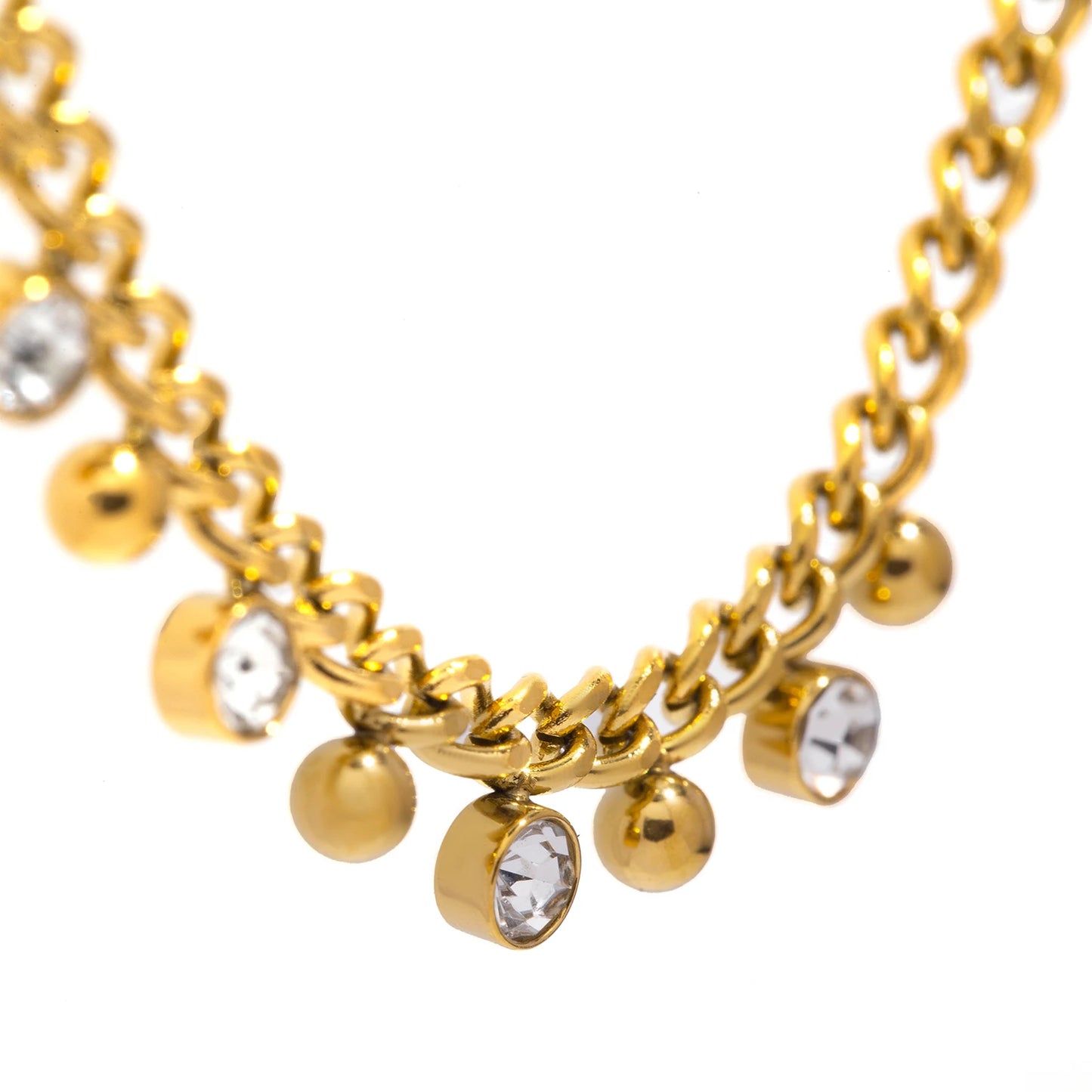 “Riflessi di Sole” – Collana Elegante con Zirconi