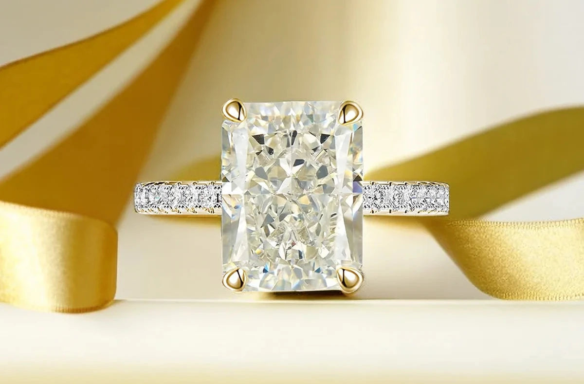 Anello “Crystal Shine” in Argento S925 – Taglio Ghiaccio Premium