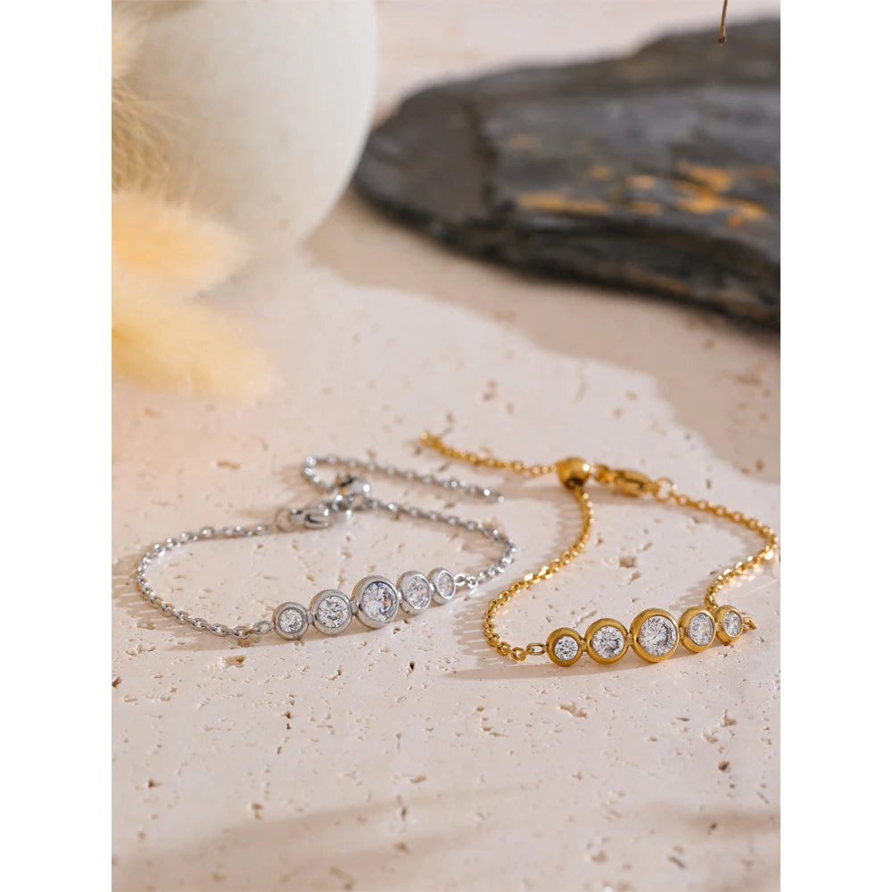 Bracciale “Luna Line” – Eleganza Brillante al Polso