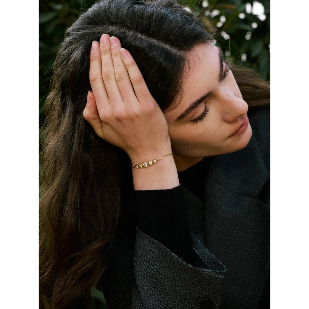 Bracciale “Luna Line” – Eleganza Brillante al Polso