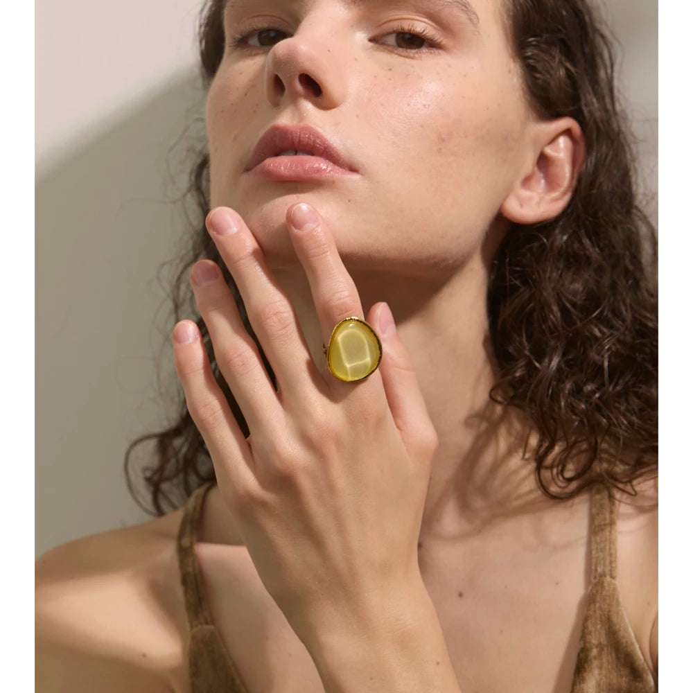 Anello Caramella Multicolor – Gioiello Regolabile in Resina e Acciaio Inossidabile Oro