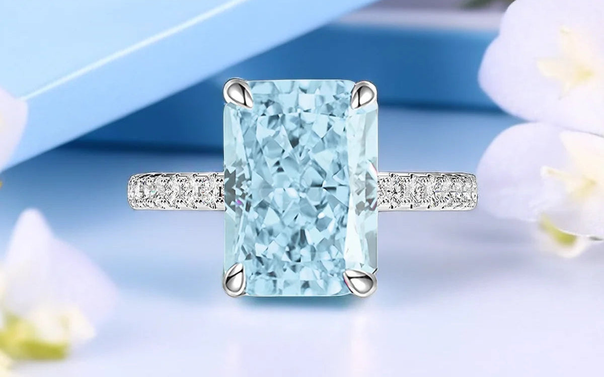 Anello “Crystal Shine” in Argento S925 – Taglio Ghiaccio Premium