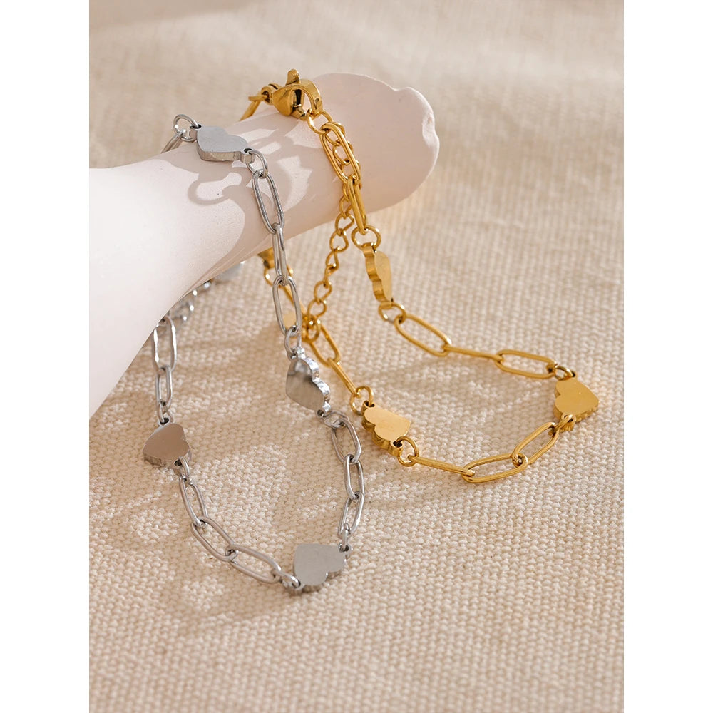 Bracciale Cuori Intrecciati – Eleganza Quotidiana