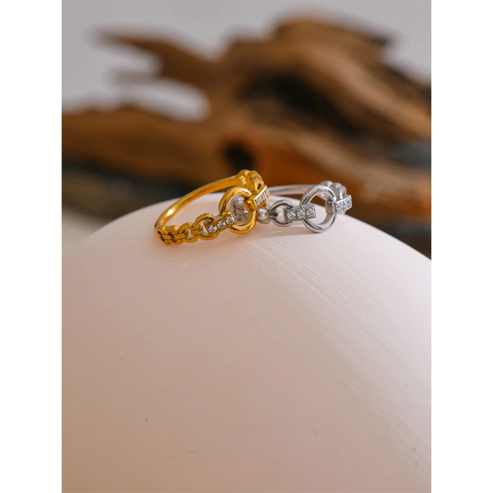 Anello Cerchio di Luce – Zirconi Eleganti