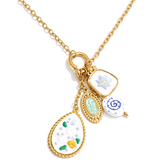 Collana Lunga con Ciondoli Smaltati Multicolor