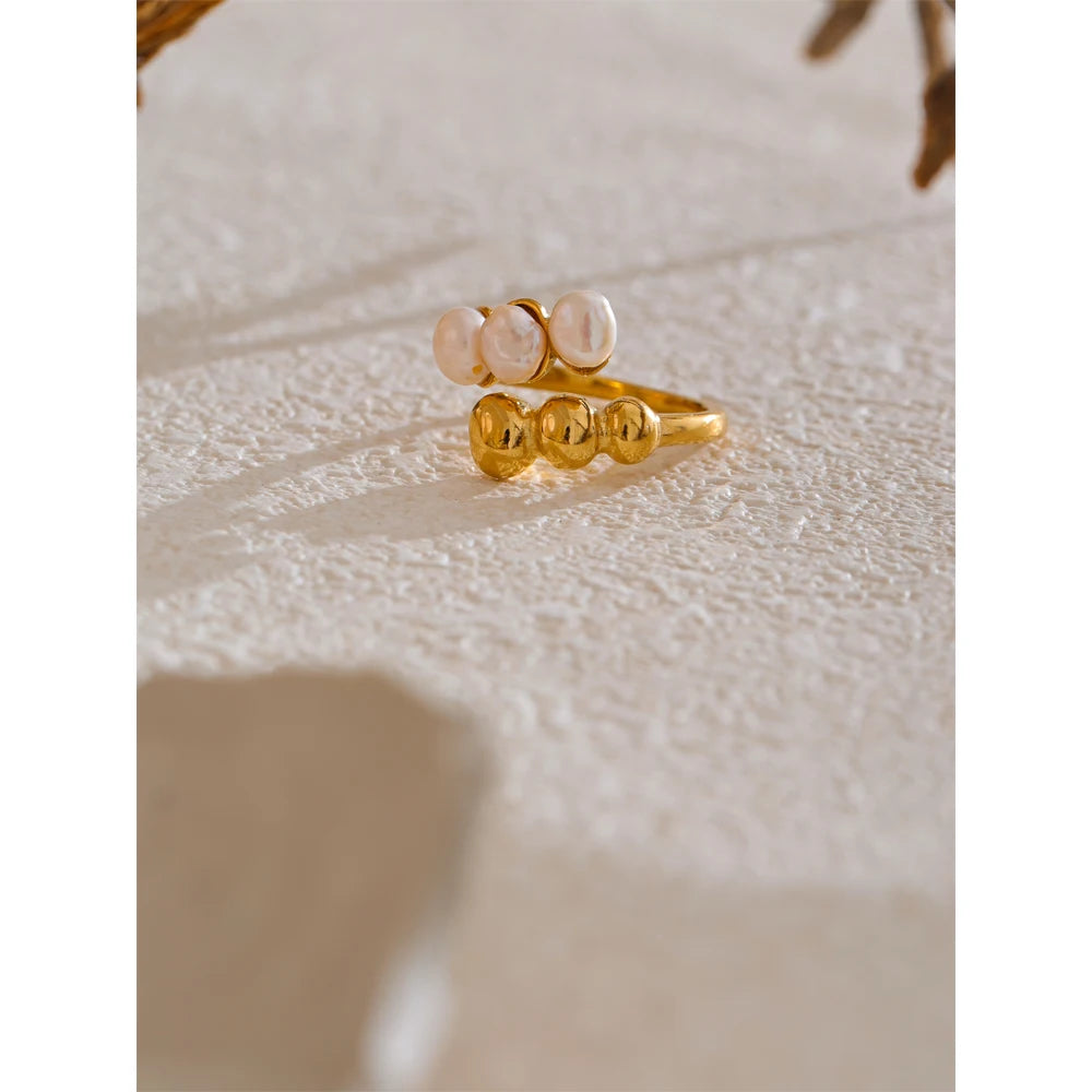 Anello Abbraccio di Perle – Armonia Dorata