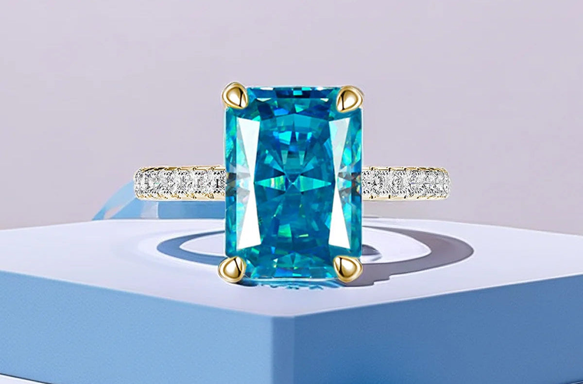 Anello “Crystal Shine” in Argento S925 – Taglio Ghiaccio Premium