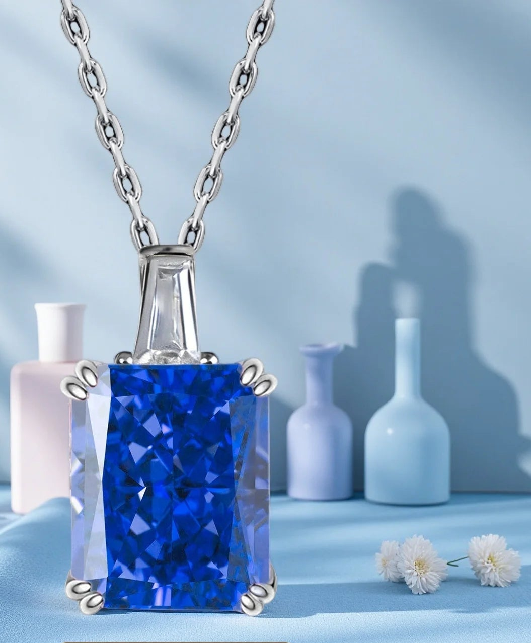 Collana “Blue Radiance” – Taglio Ghiaccio