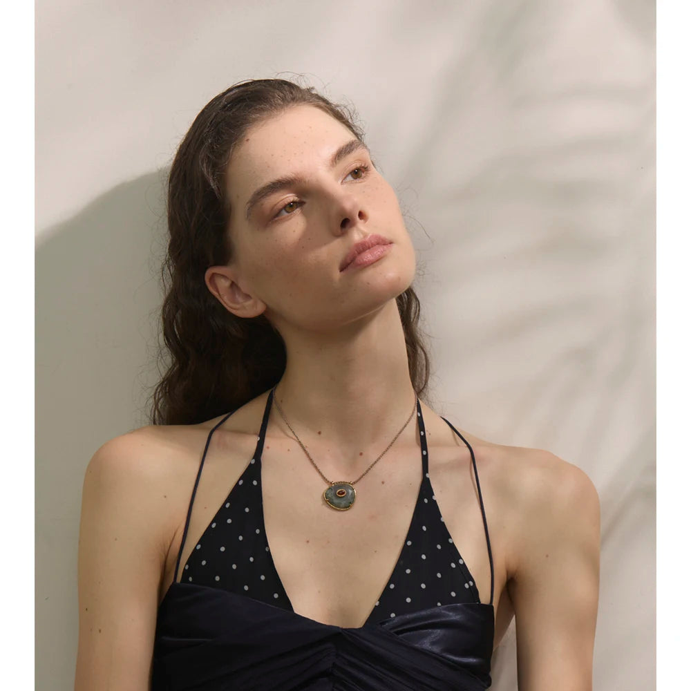 Collana Ovale in Agata Naturale Spettrolite – Ciondolo in Acciaio Inossidabile Dorato Elegante