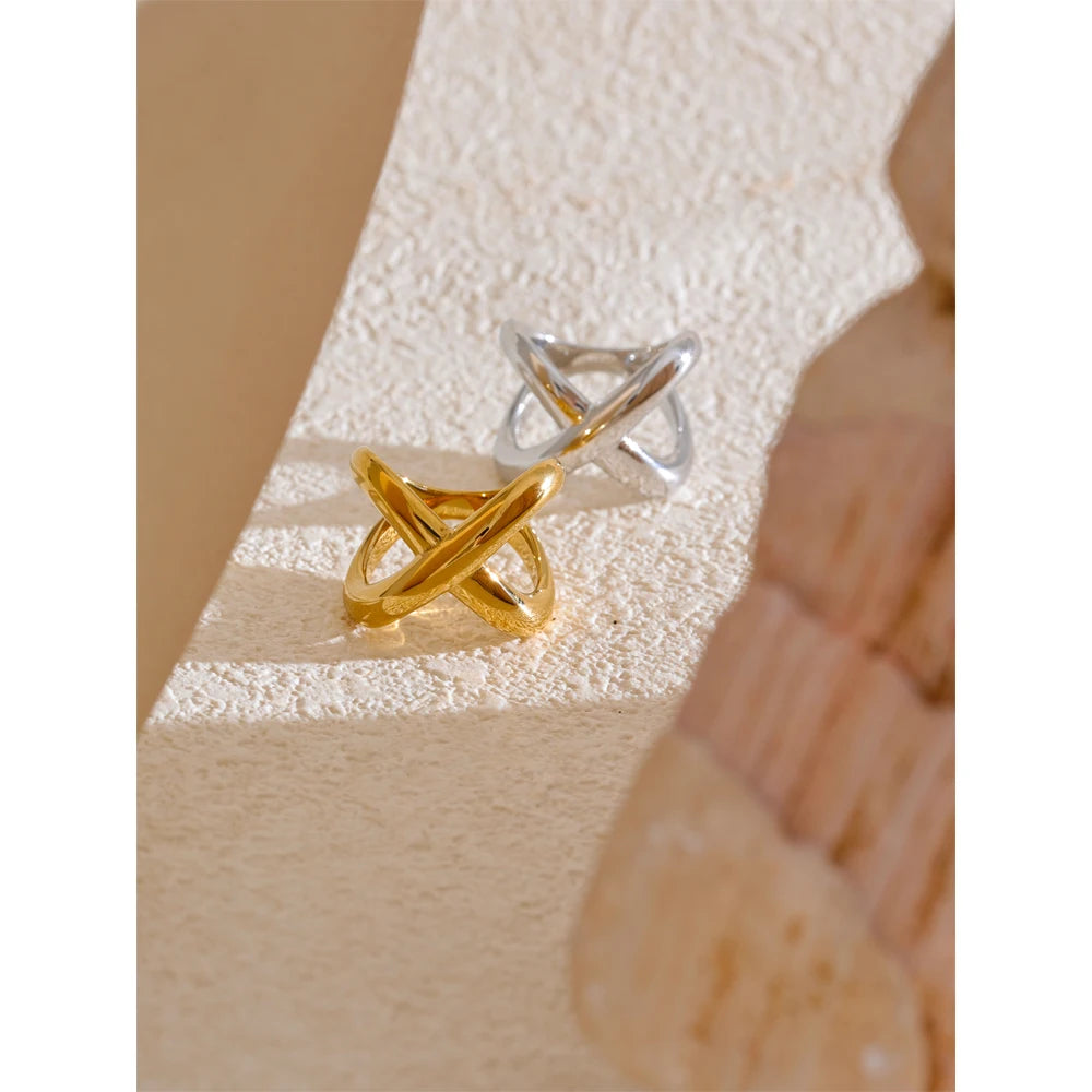 Anello Geometrico a X – Acciaio Inossidabile Placcato (Oro o Platino)